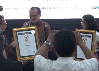 Budayawan Erros Djarot: Enggak usah merengek-rengek ke Kemenkominfo