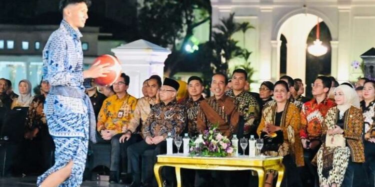 Pj. Gubernur Jabar Hadiri Istana Berbatik Dalam rangka memperingati Hari Batik Nasional pada 2 Oktober
