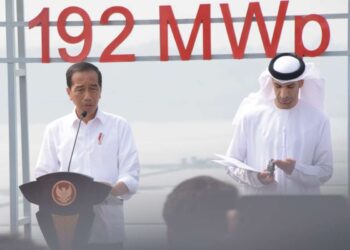 Presiden Joko Widodo Resmikan PLTS Terapung Cirata Penjabat Gubernur Jabar Bey Machmudin Ikut Menyaksikan