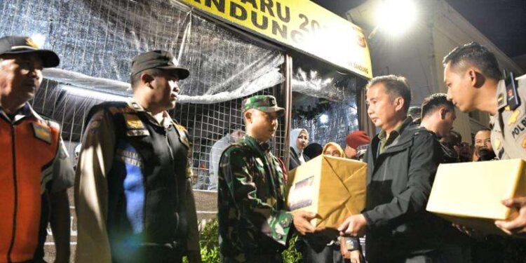 PJ Gubernur Jabar Laksanakan Patroli Gabungan di Malam Tahun Baru 2024