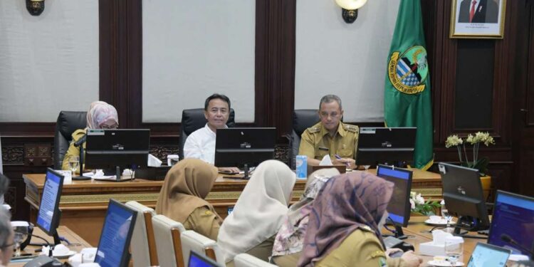 Sekda Herman: Provinsi dan Kabupaten Kota Perlu Bersinergi Tangani Masalah Sosial