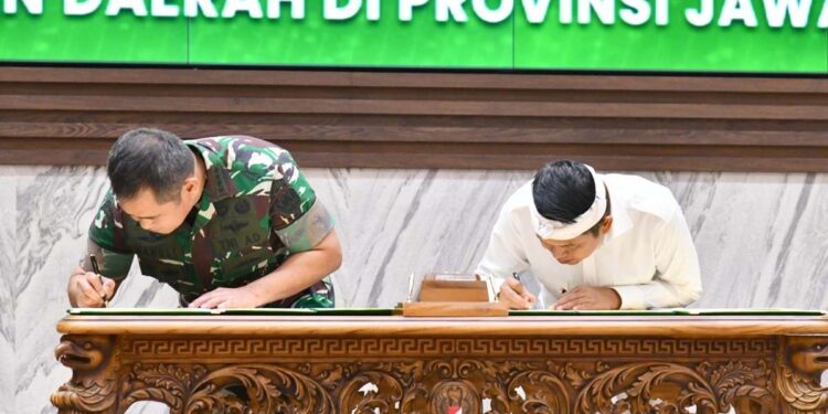 Pemdaprov–TNI AD Tandatangani Kerja Sama Manunggal Karya Bakti