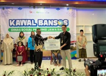 Pemprov Jabar Salurkan Beras dan Bibit Unggas, Pastikan Bansos Tepat Sasaran di Purwakarta